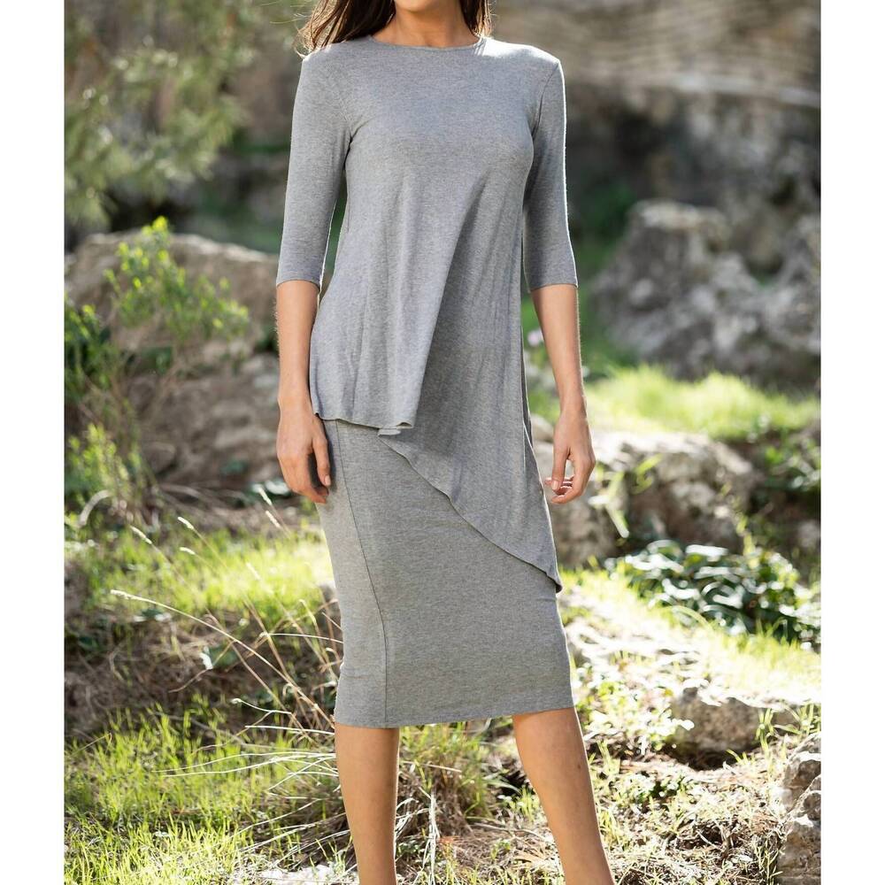 NEW DANIELLA FAYE ribbed skirt in light gray